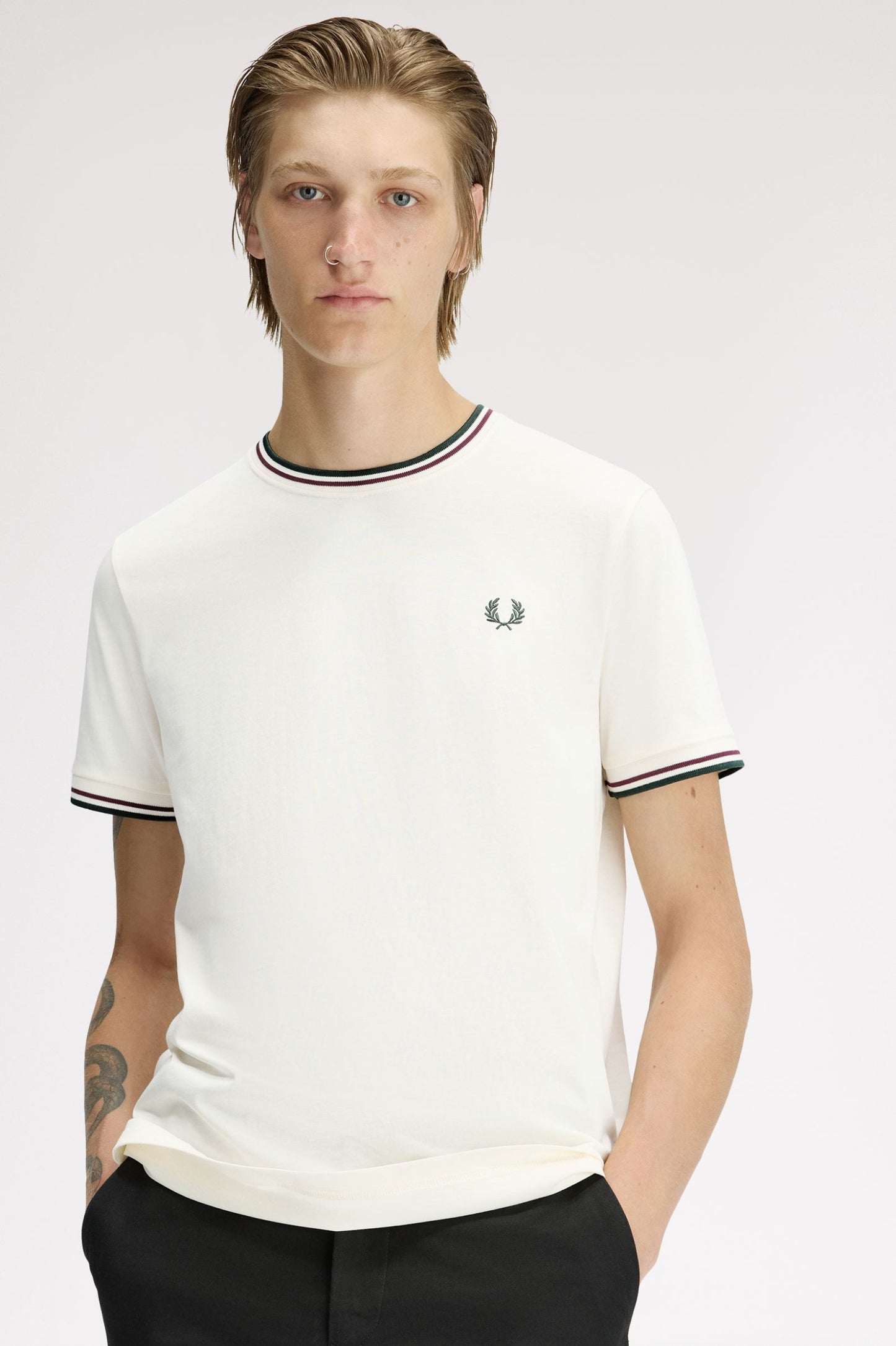 Camiseta FRED PERRY - M1588 84A