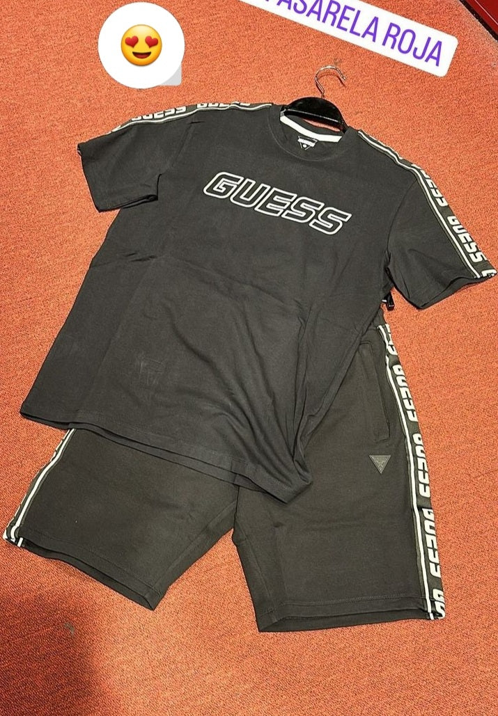 Camiseta GUESS - Z4GI18 J1314 JBLK