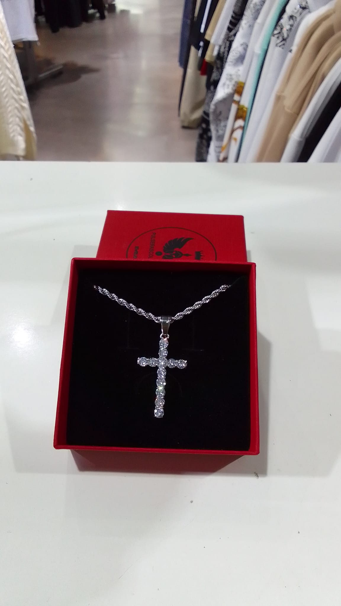 Collar PC cruz plateado - 0014R