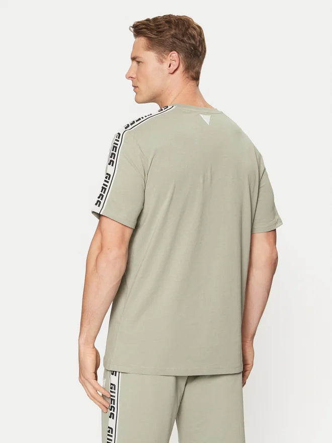 Camiseta GUESS - Z4GI18 J1314 G855