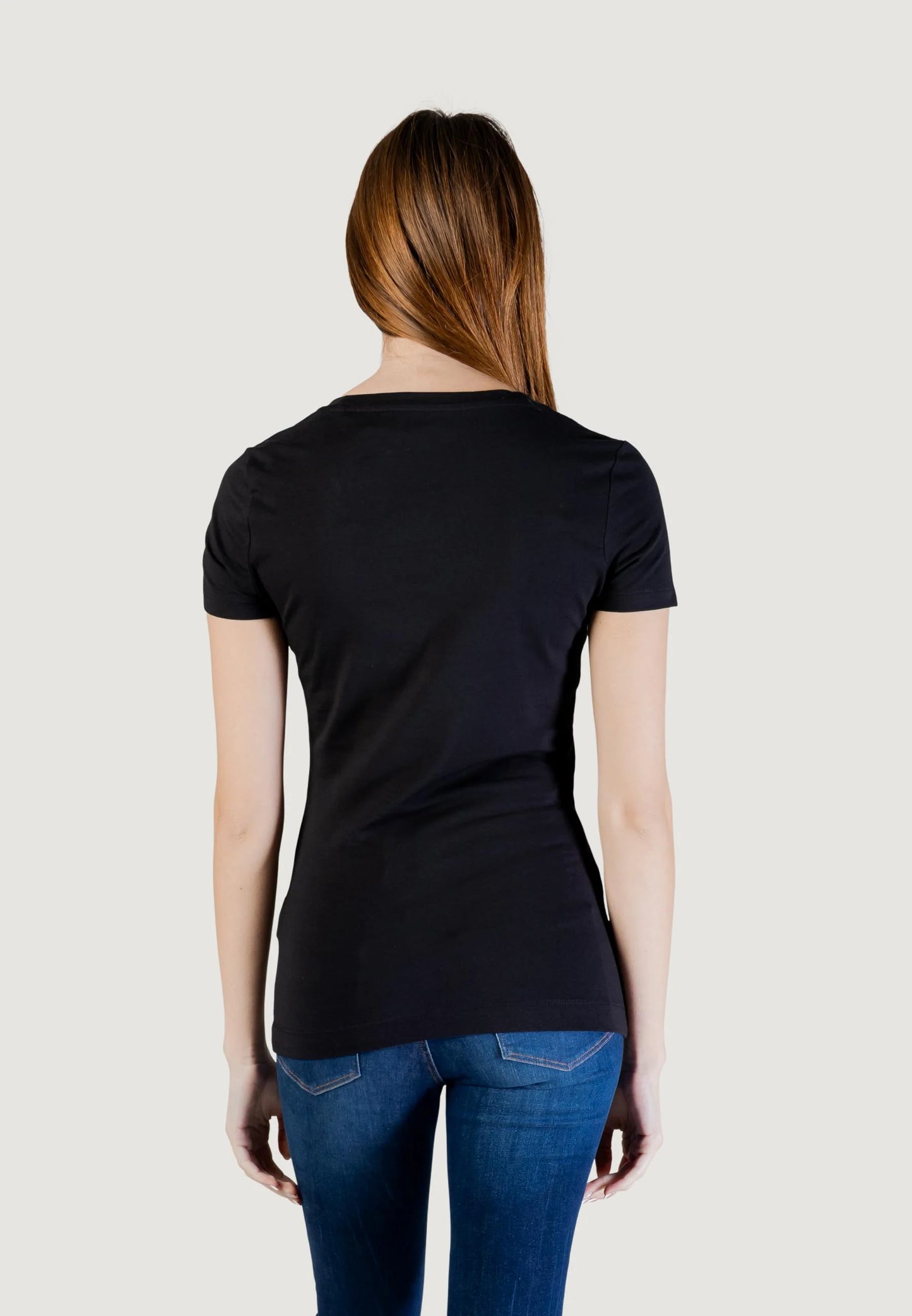 Camiseta GUESS - W6GI14 K3033 JBLK