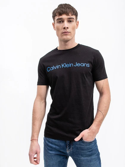 Camiseta CALVIN KLEIN negra - J30J322344 0GO – Pasarela Roja
