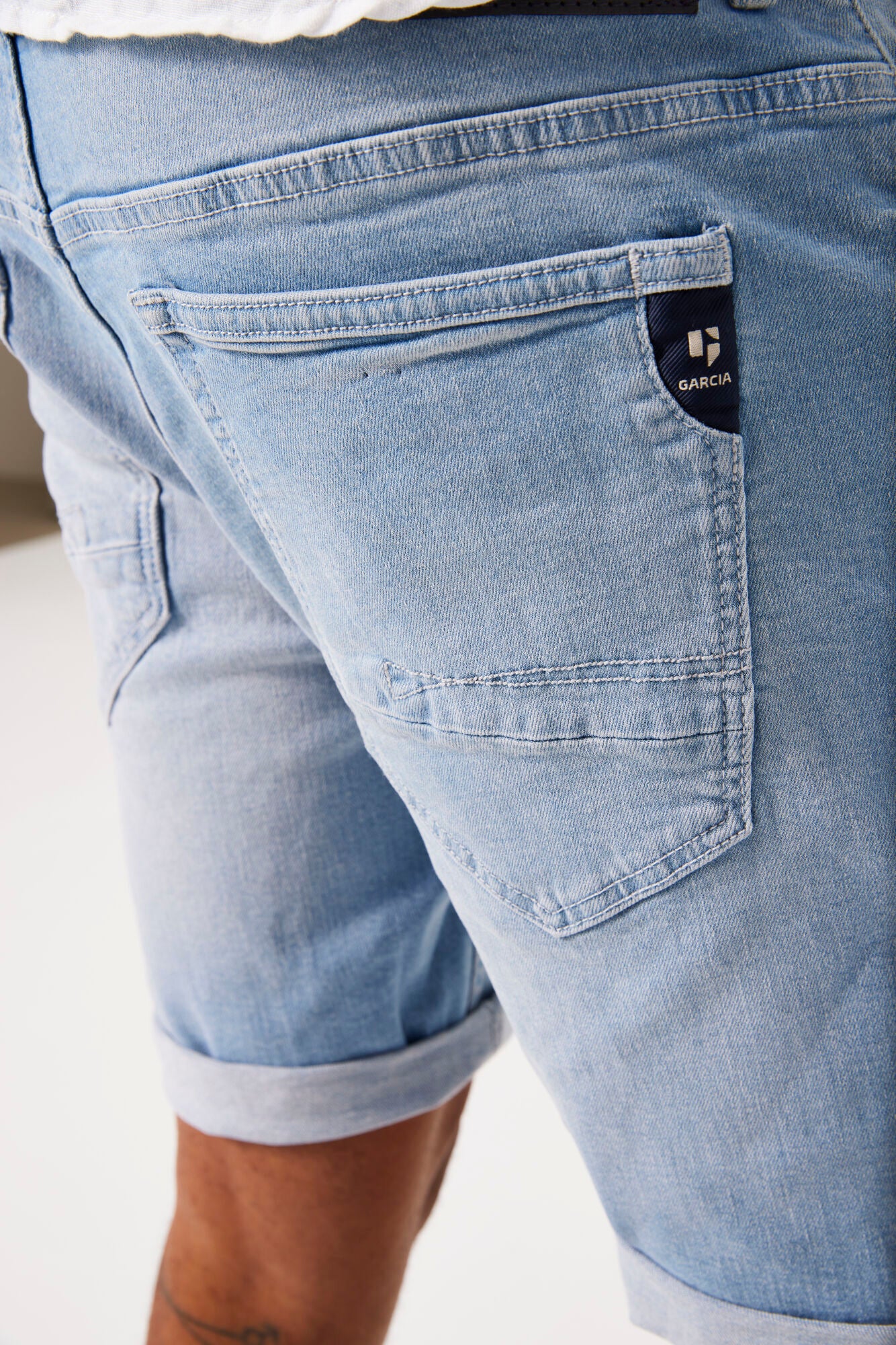 Bermudas GARCIA RUSSO - 615 2956