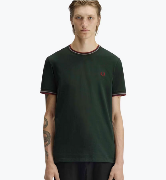 Camiseta FRED PERRY - M1588 85A