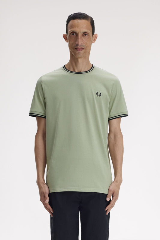 Camiseta FRED PERRY - M1588 S23