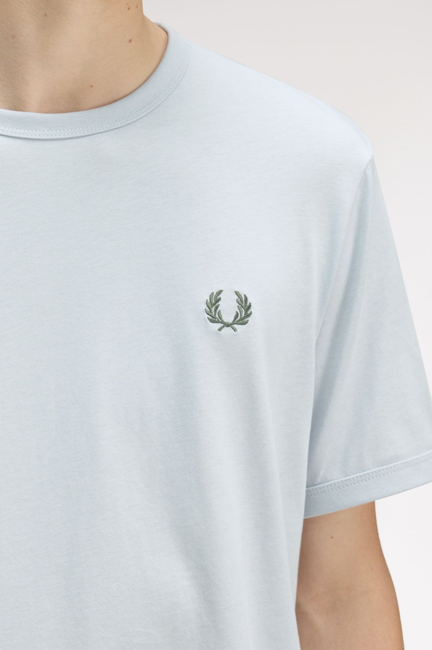 Camiseta FRED PERRY - M3519 28A