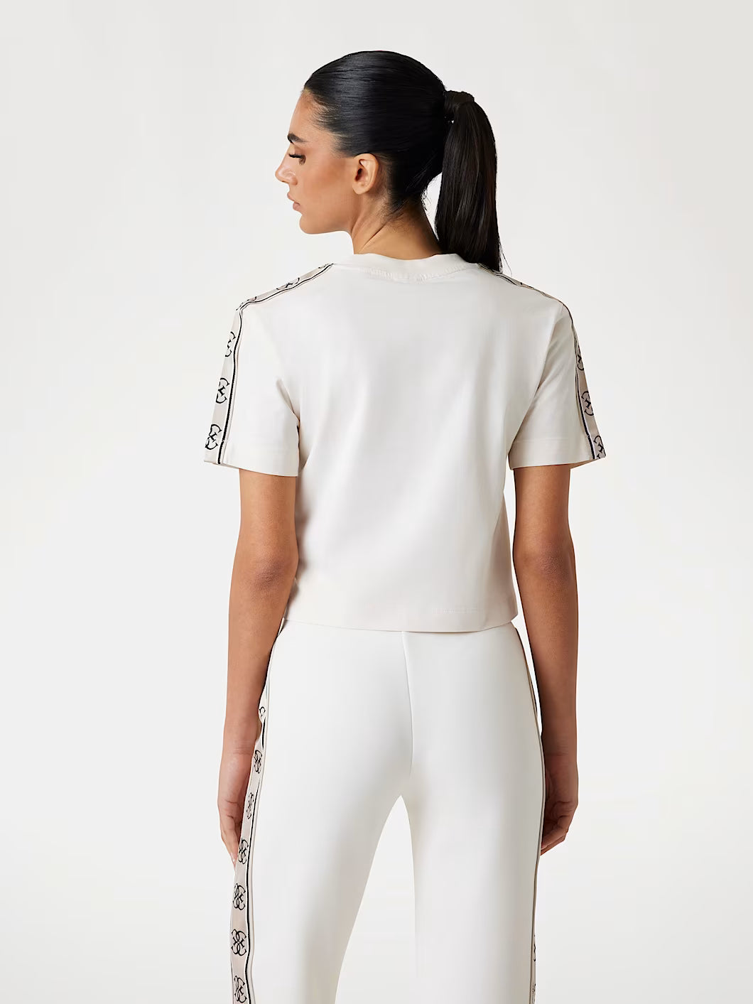 Camiseta GUESS - V3RI08 I3Z14 G6K5