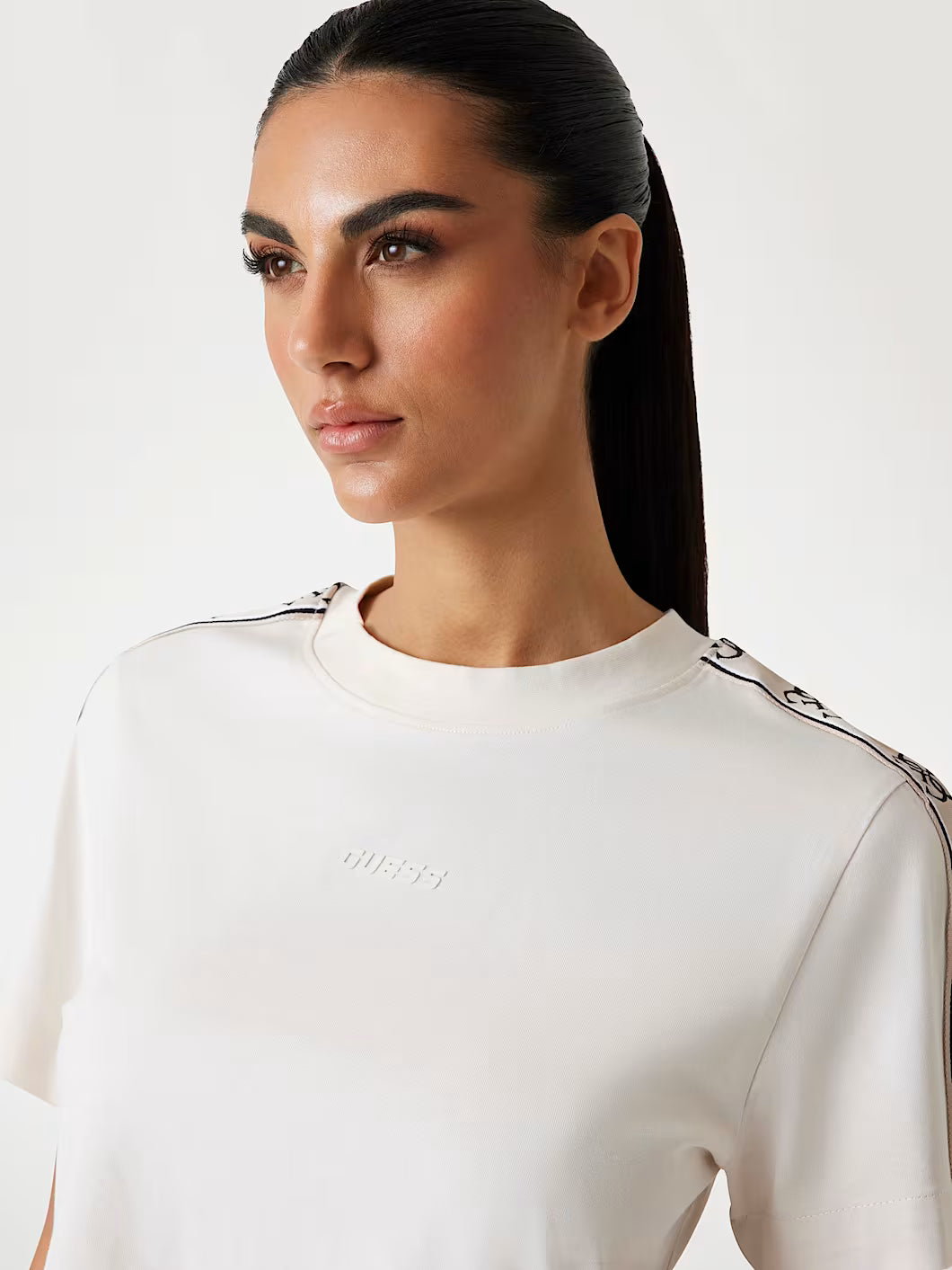 Camiseta GUESS - V3RI08 I3Z14 G6K5