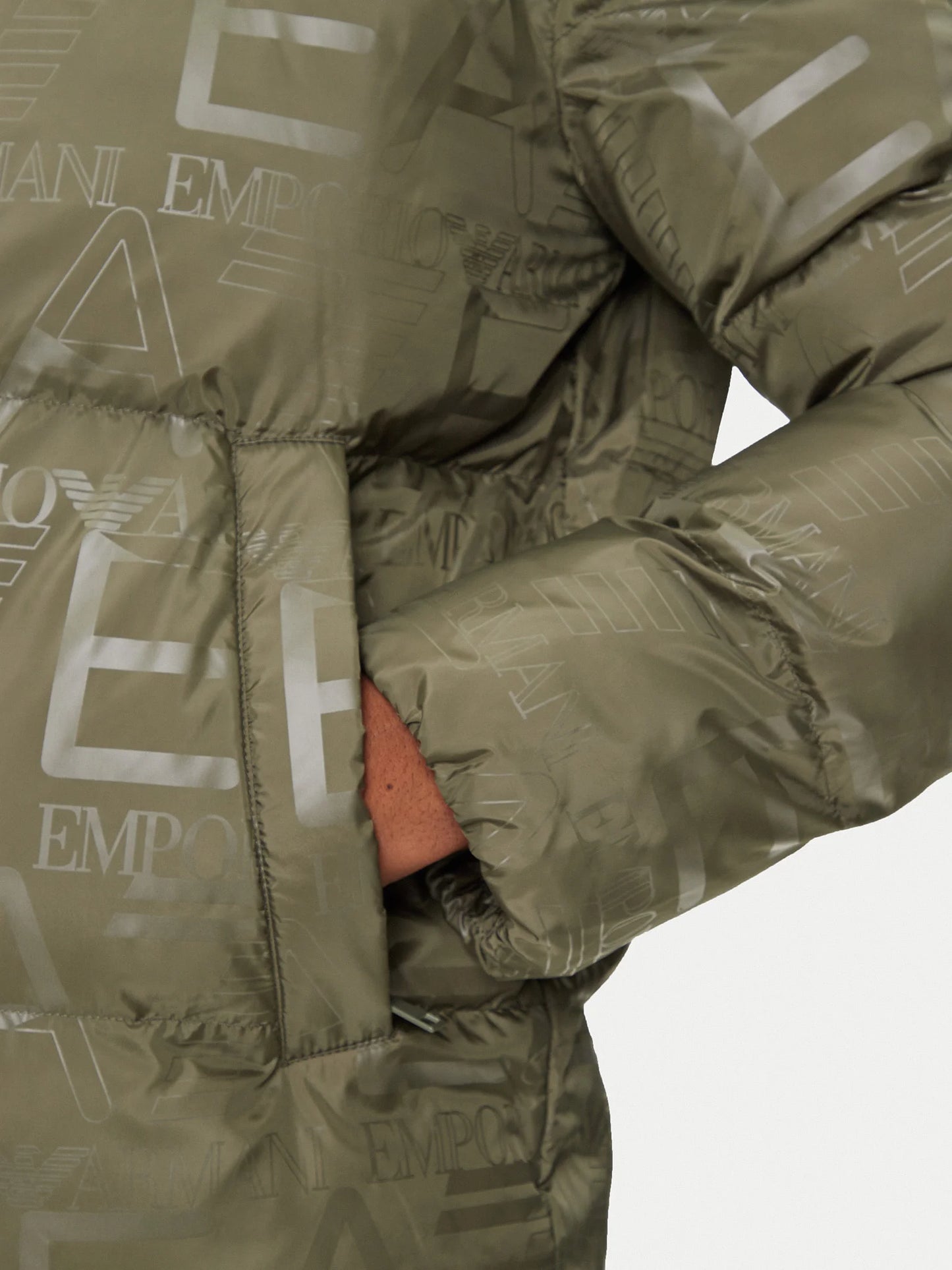 Bomber EA7 - 7M000697 AF15969 U8100