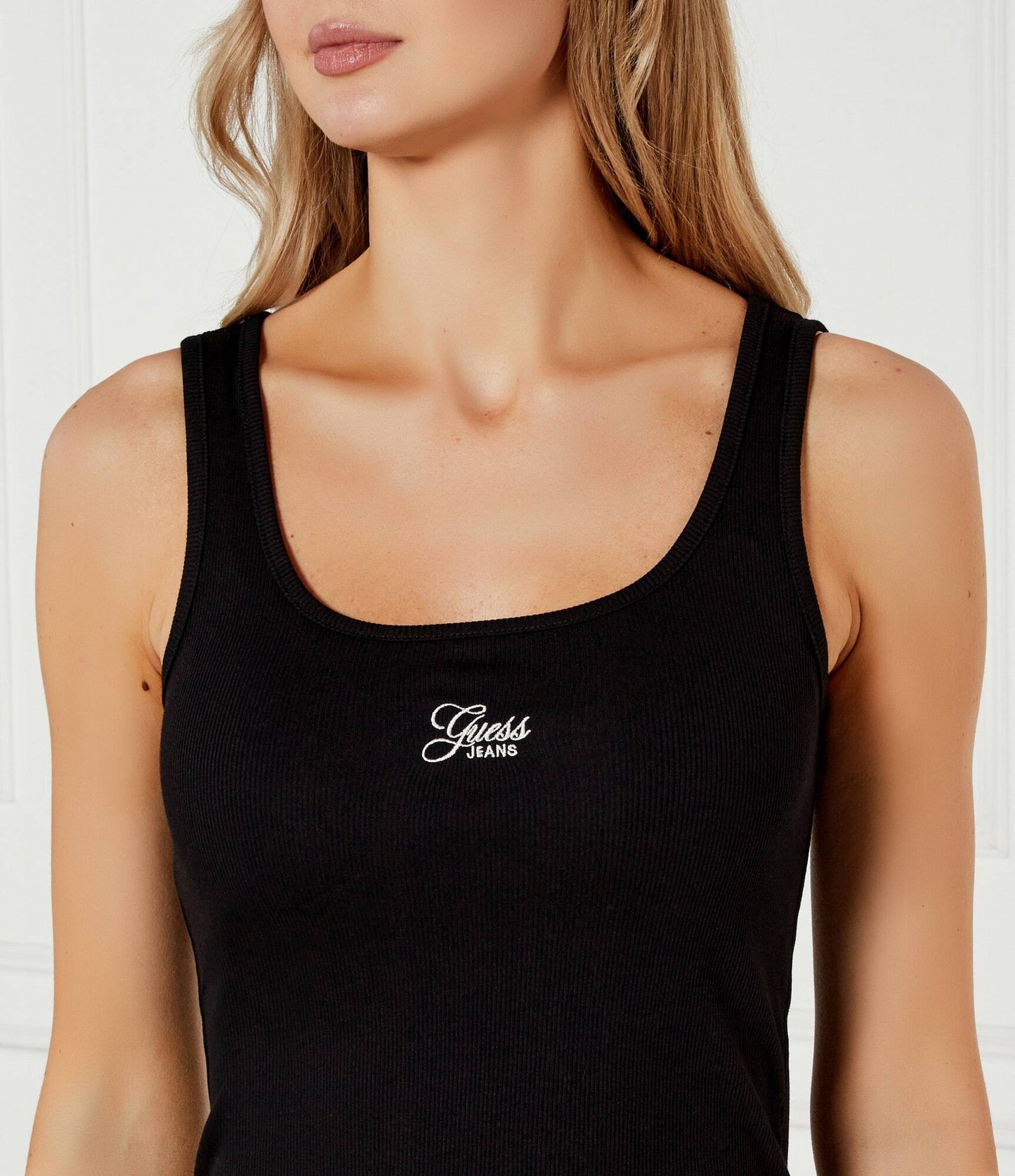 Camiseta GUESS - W5GP26 KA0H1 JBLK