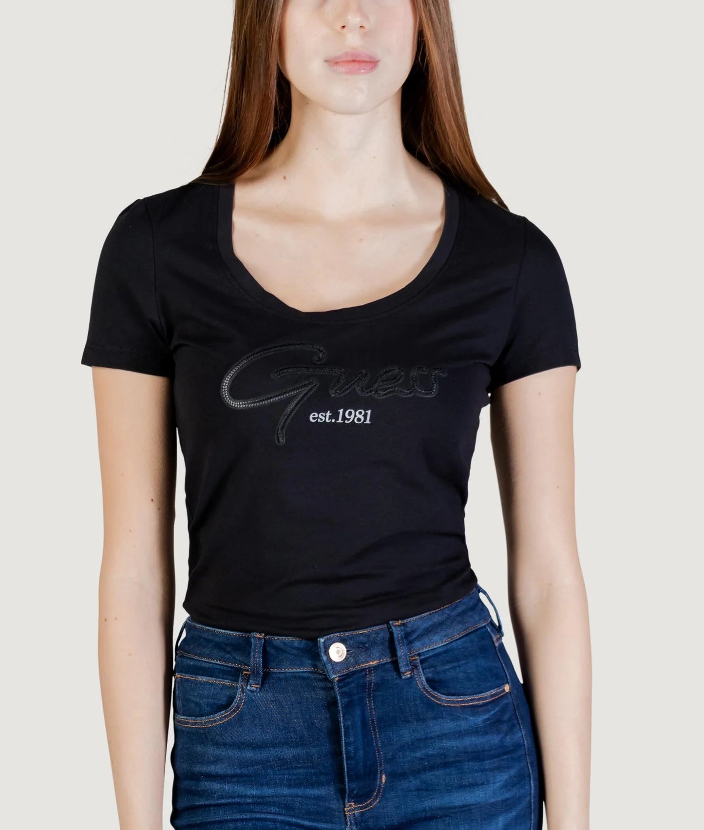 Camiseta GUESS - W6GI14 K3033 JBLK