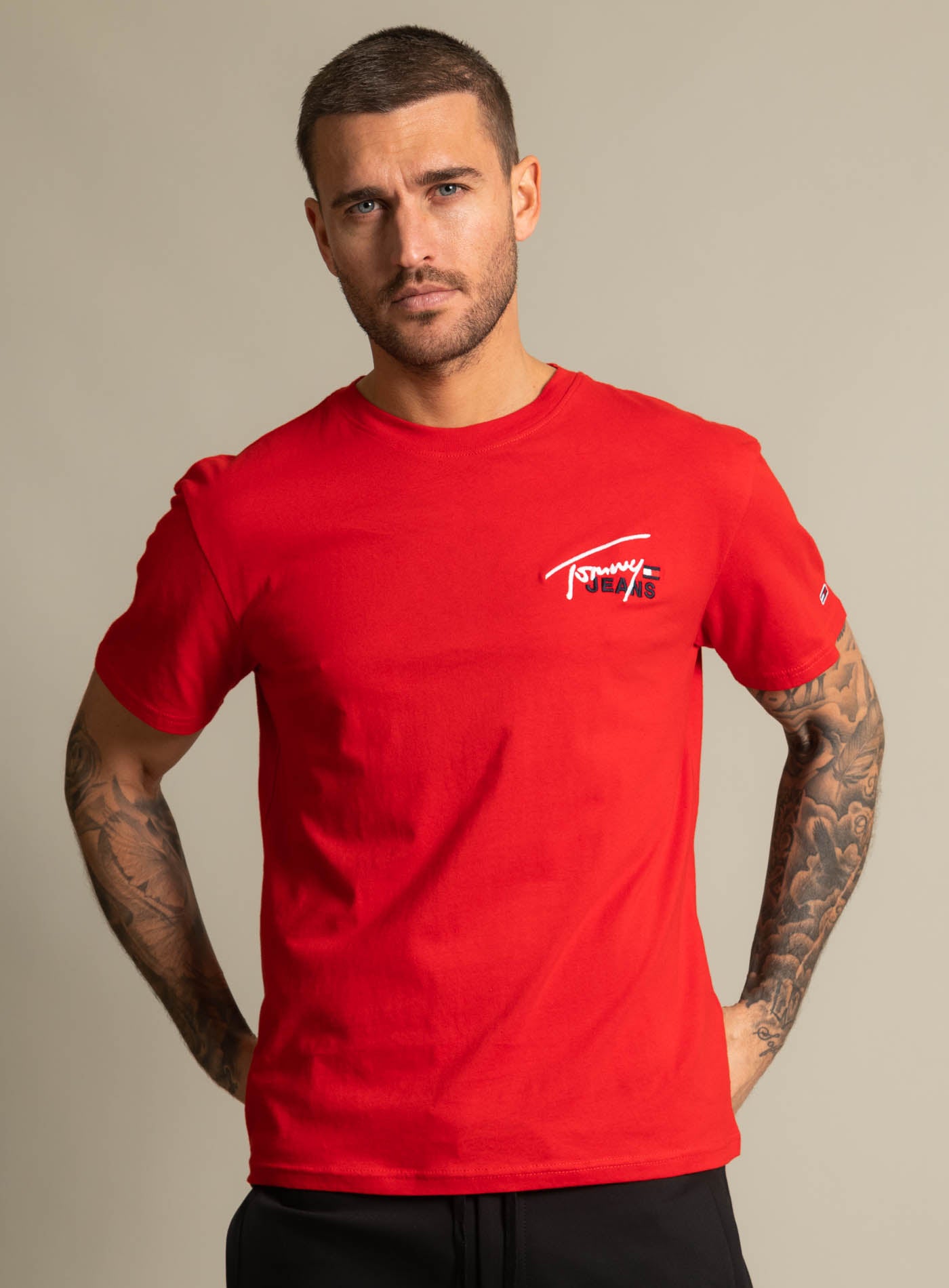 camiseta roja TOMMY HILFIGER hombre