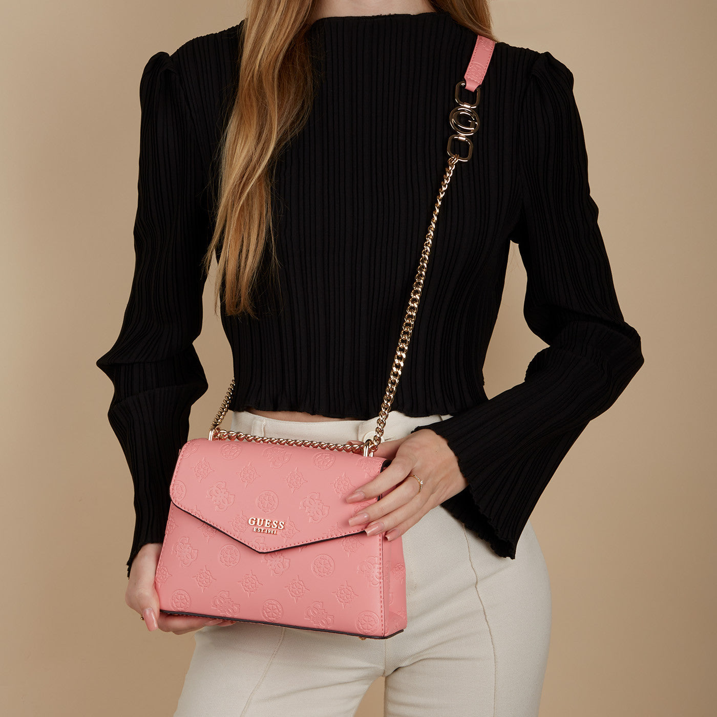 bolso guess rosa