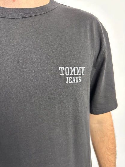 camiseta negra TOMMY HILFIGER
