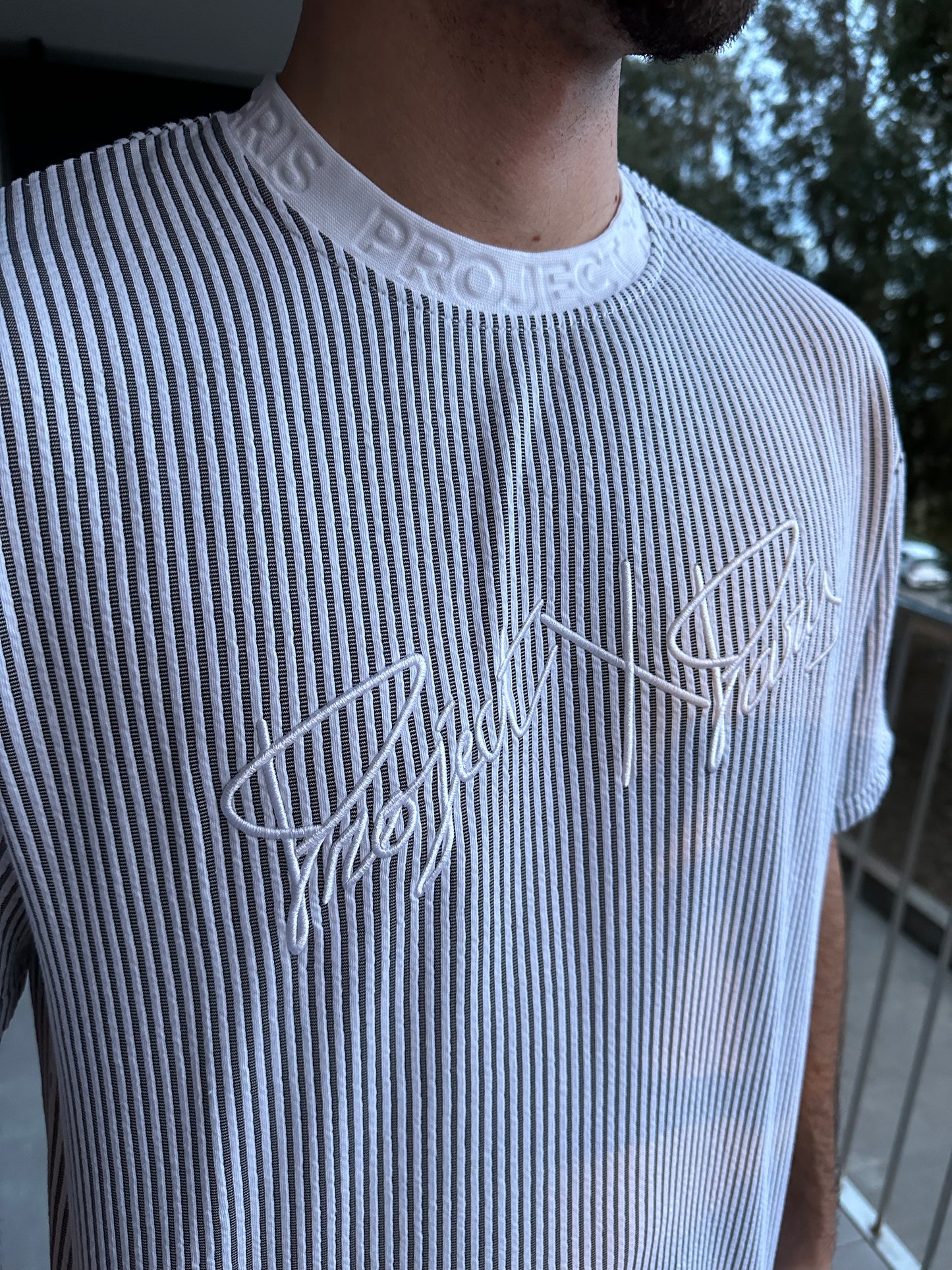 camiseta seersucker gris
