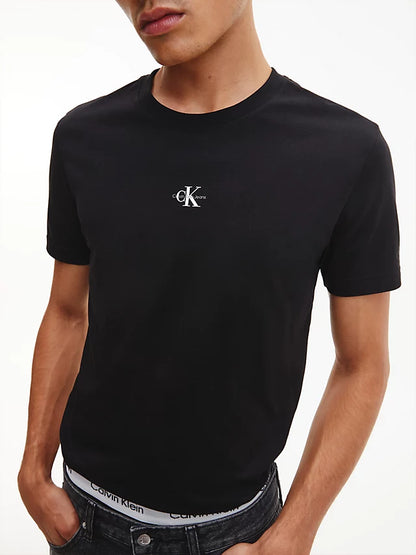camiseta negra CK